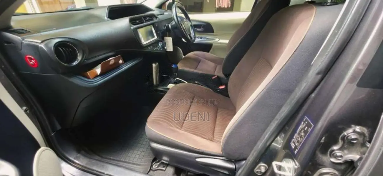 Toyota Aqua 2012 Car (Used)