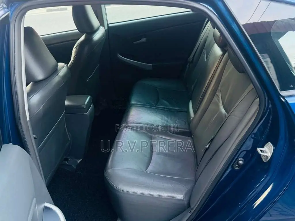 Toyota Prius 2011 Car (Used)