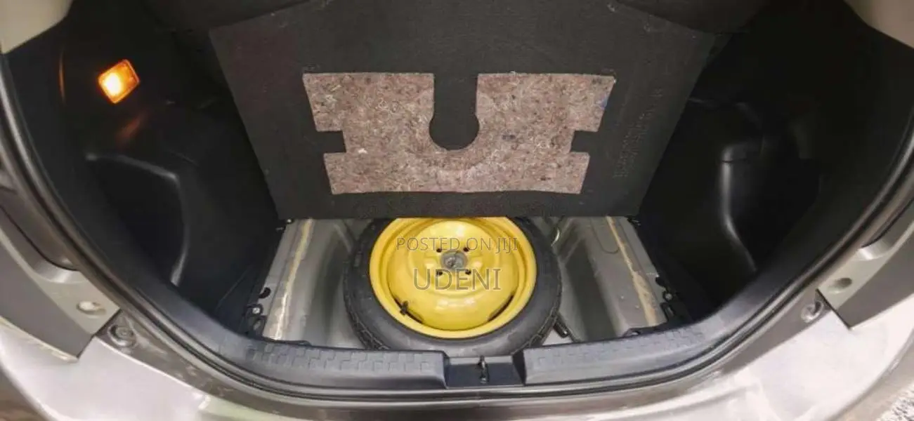 Toyota Aqua 2012 Car (Used)
