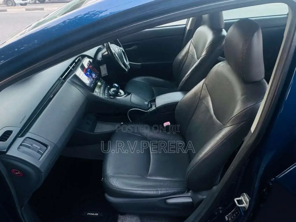 Toyota Prius 2011 Car (Used)