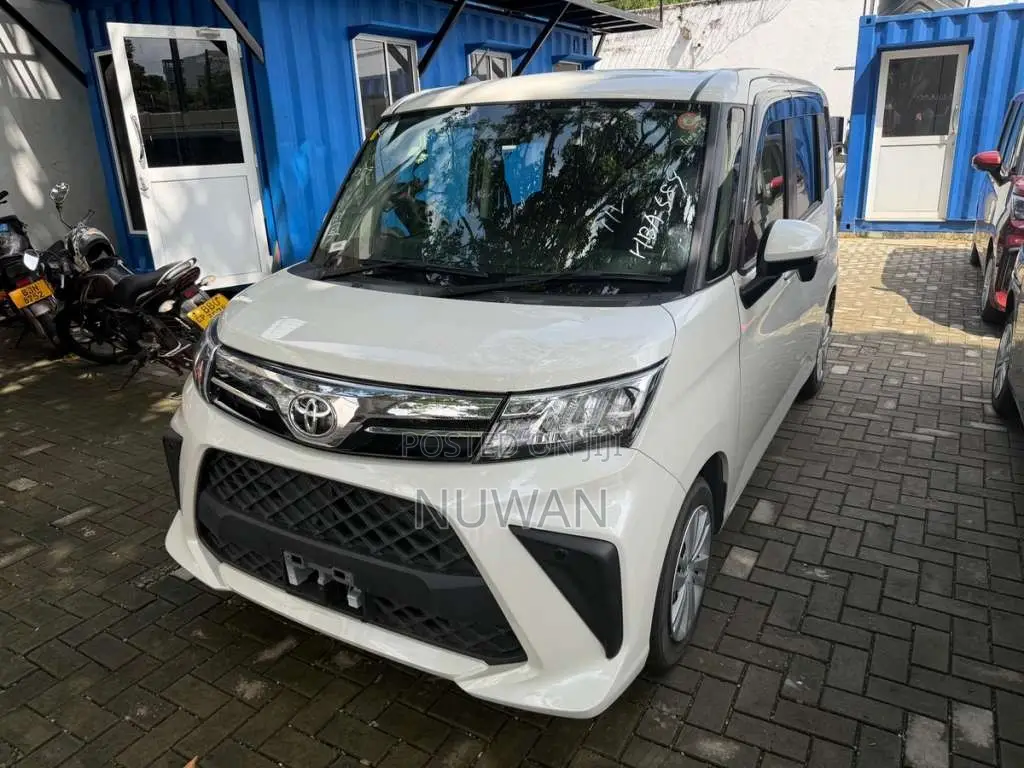 Toyota Roomy G Grade 2023 Car Unregistered (Recondition)