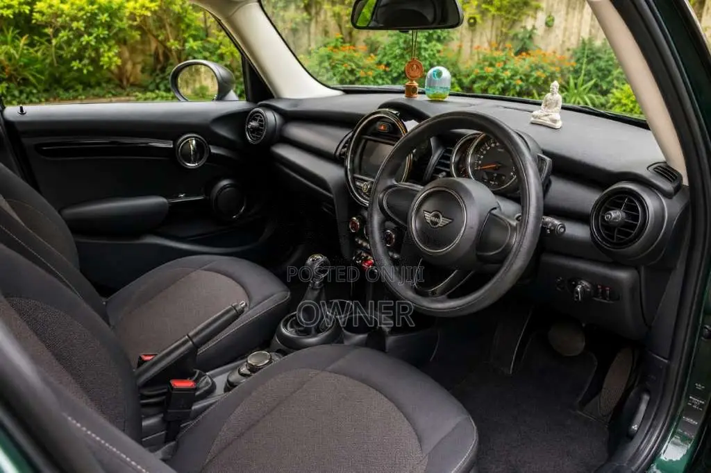 Mini Cooper 2017 Car (Used)