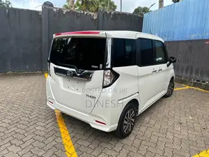 Toyota Roomy Thor Custom G 2023 Car Unregistered (Recondition)
