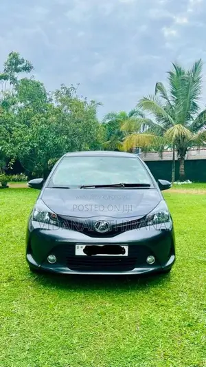 Toyota Vitz U Grade 2017 Car (Used)