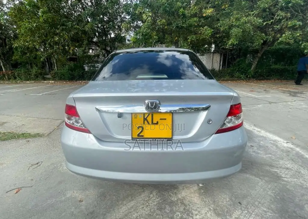 Honda Fit Aria GD8 2006 Car (Used)