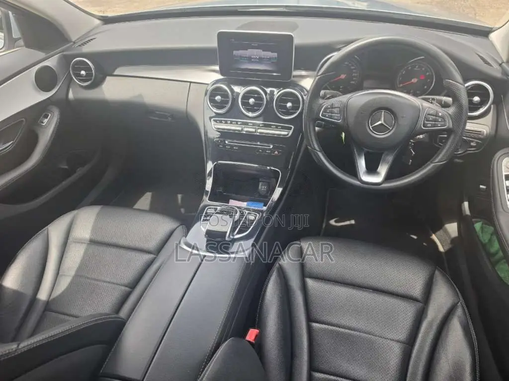 Mercedes-Benz CLA 180 2018 Car (Used)