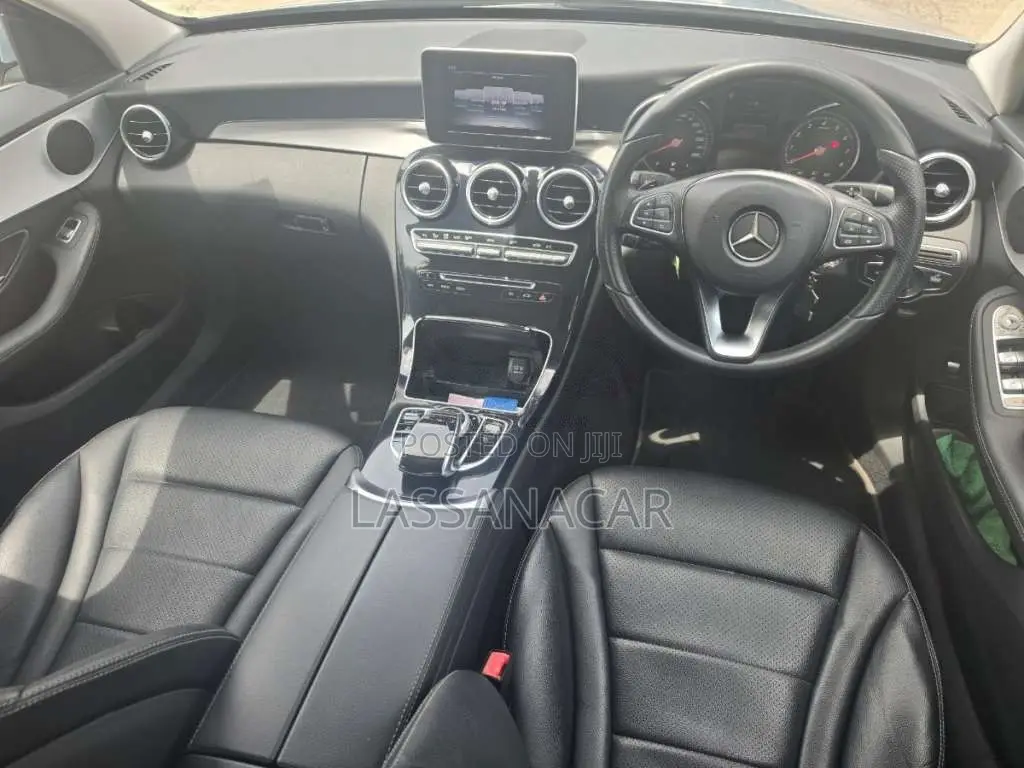 Mercedes-Benz CLA 180 2018 Car (Used)