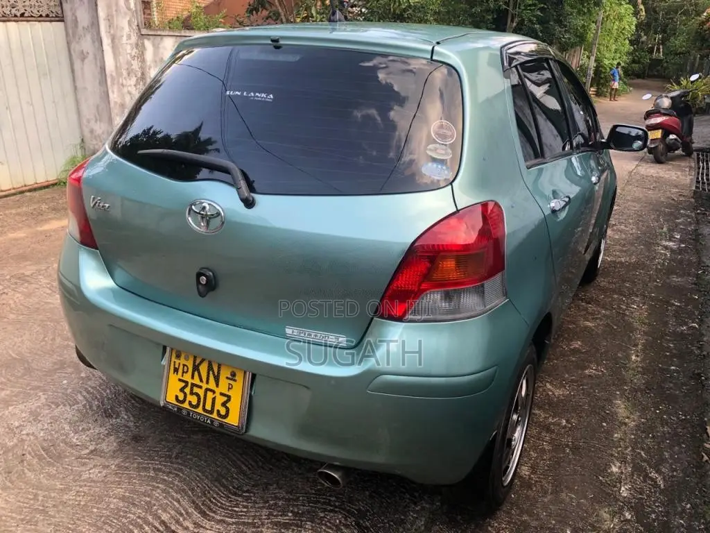 Toyota Vitz 2008 Car (Used)