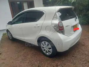 Toyota Aqua 2013 Car (Used)