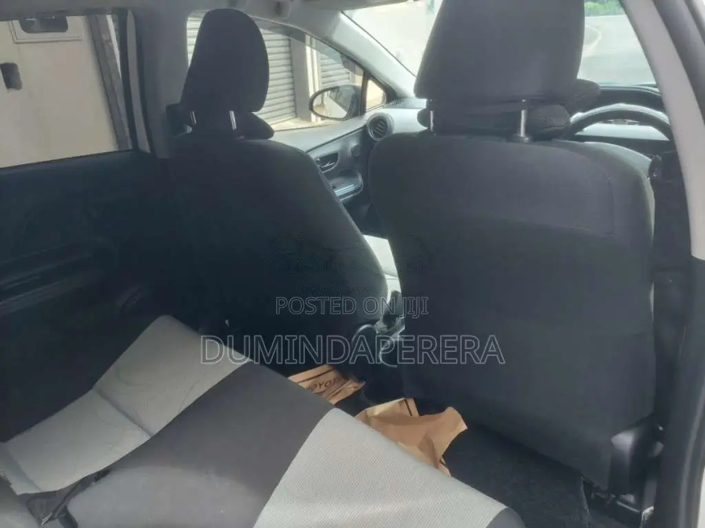 Toyota Aqua 2013 Car (Used)