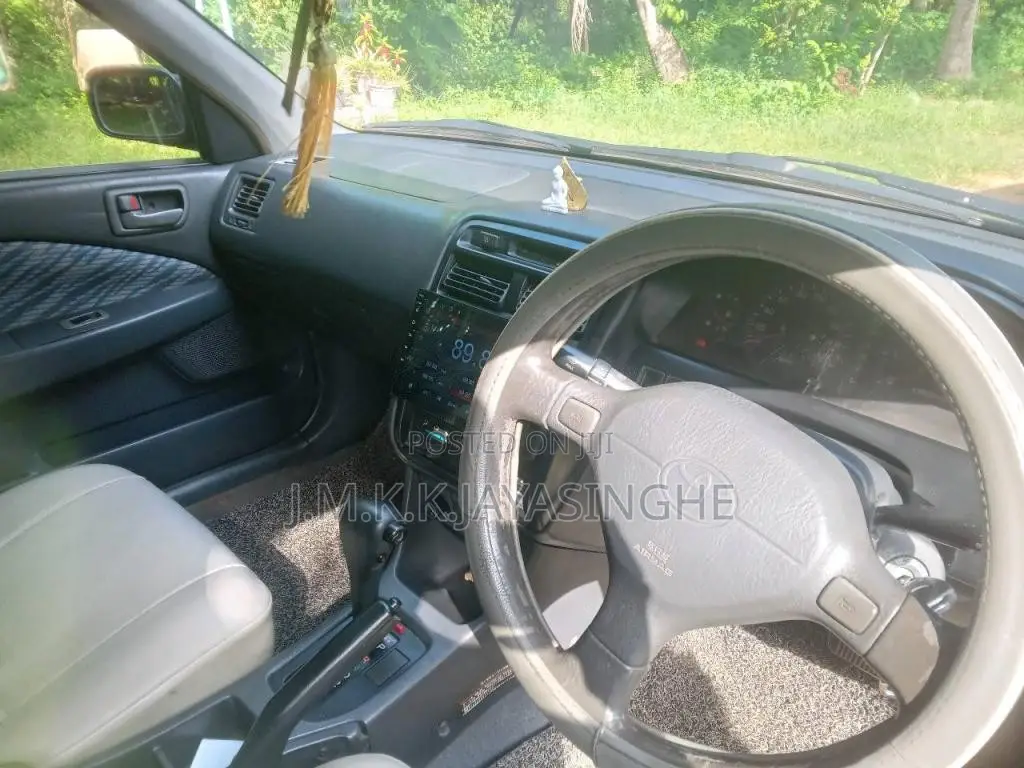 Toyota Corona 1996 Car (Used)