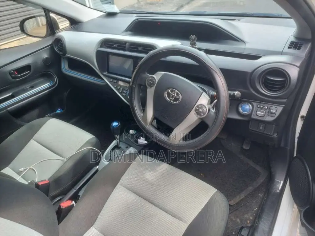 Toyota Aqua 2013 Car (Used)