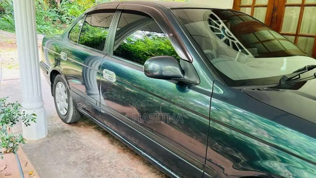 Nissan FB15 2004 Car (Used)