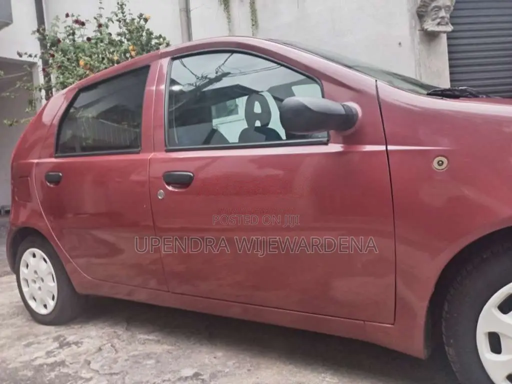 Fiat Punto 2002 Car (Used)