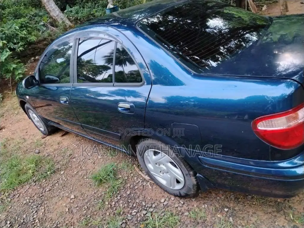 Nissan FG10 2003 Car (Used)
