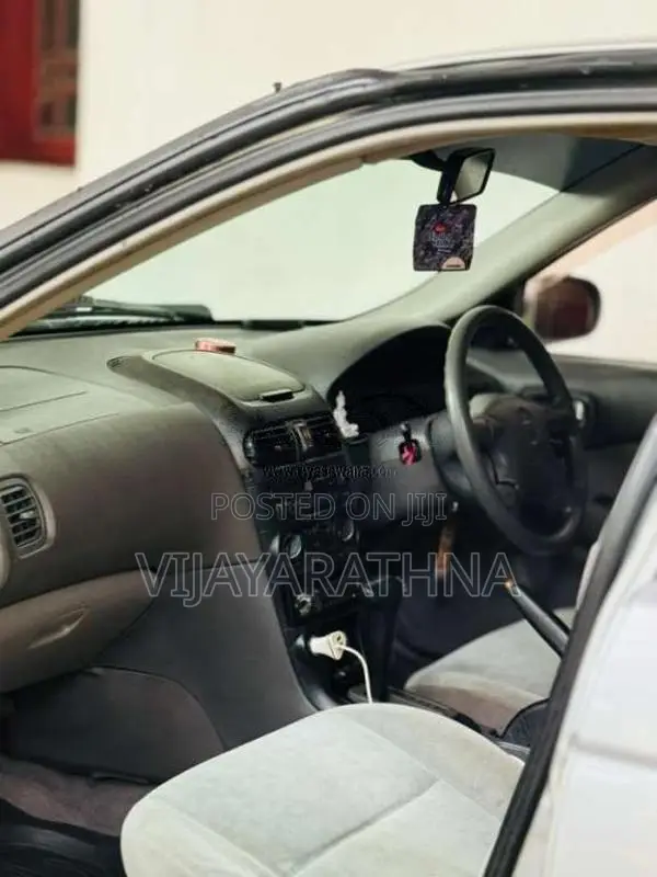 Nissan Sunny FB15 1999 Car (Used)