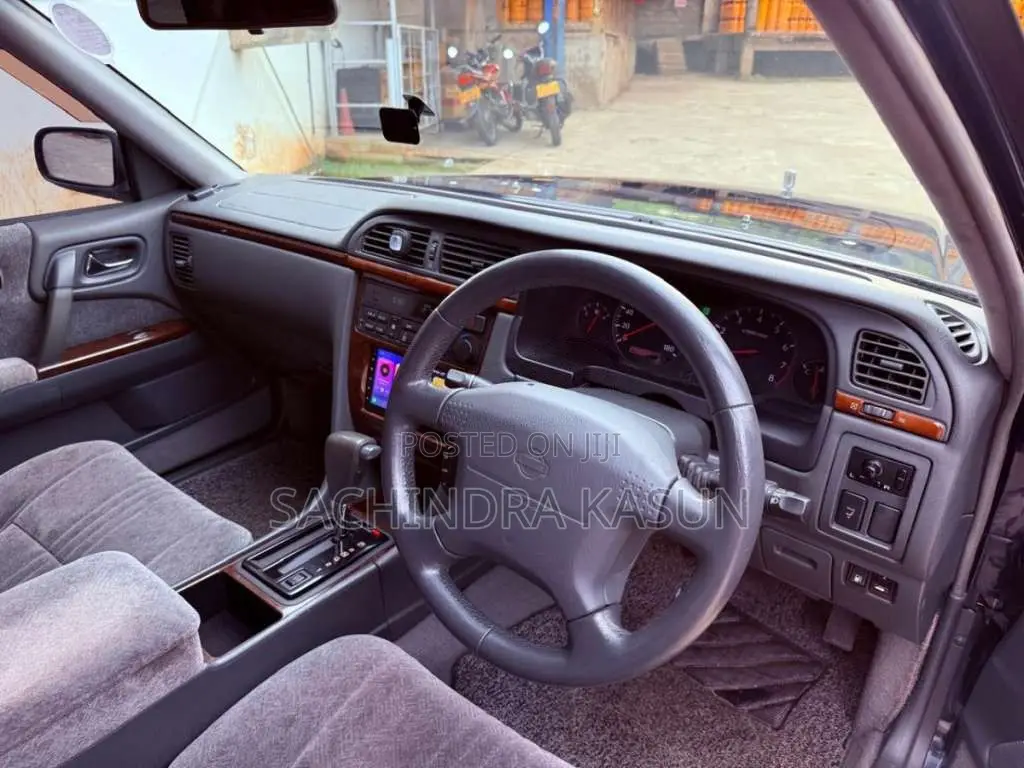 Nissan Cedric Y31 2000 Car (Used)