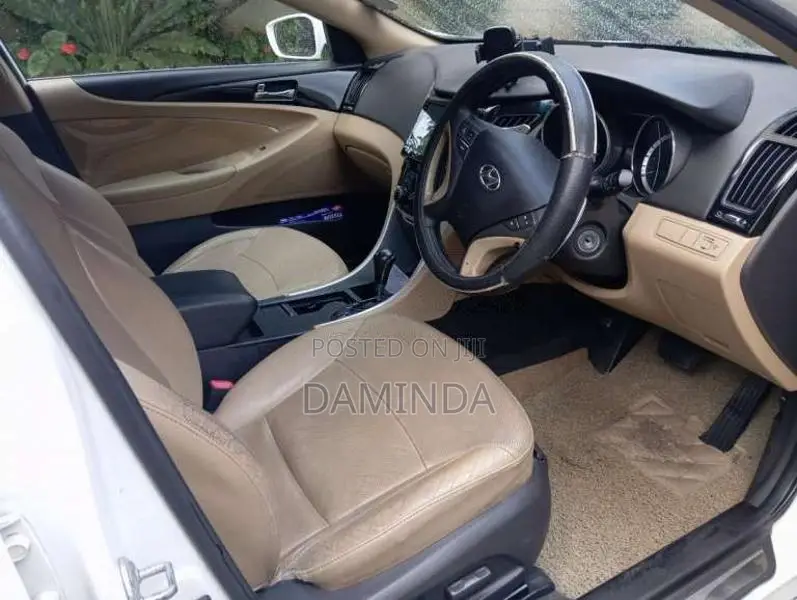Hyundai Sonata 2012 Car (Used)