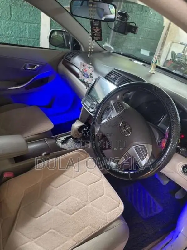 Toyota Premio 2012 Car (Used)