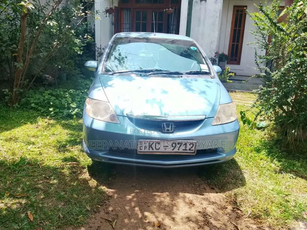 Honda Aria GD8 2004 Car (Used)