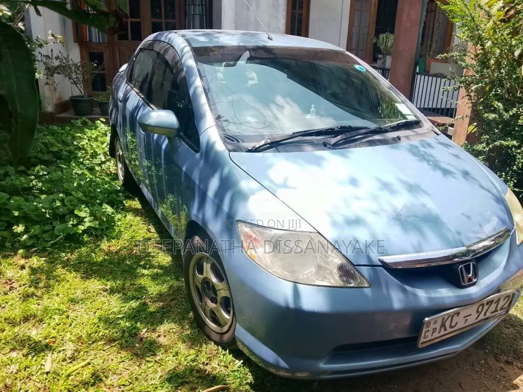 Honda Aria GD8 2004 Car (Used)