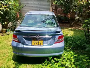 Honda Aria GD8 2004 Car (Used)