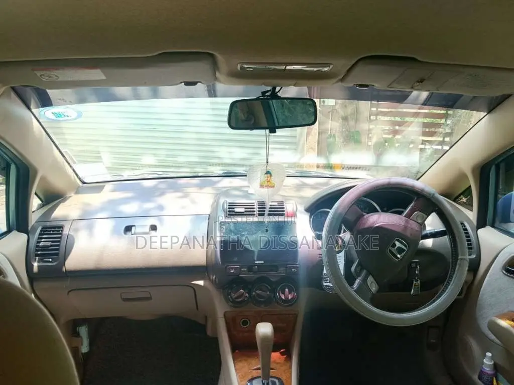 Honda Aria GD8 2004 Car (Used)