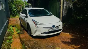 Toyota Prius 2016 Car (Used)