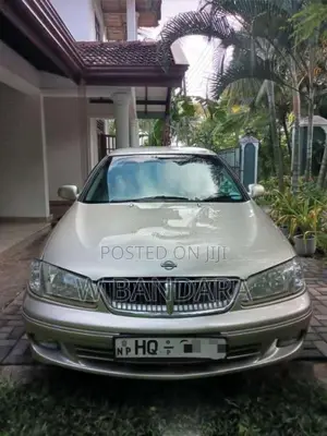 Nissan N16 2000 Car (Used)