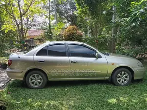 Nissan N16 2000 Car (Used)