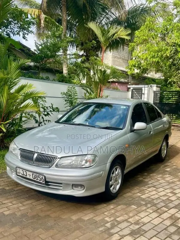 Nissan N16 2004 Car (Used)