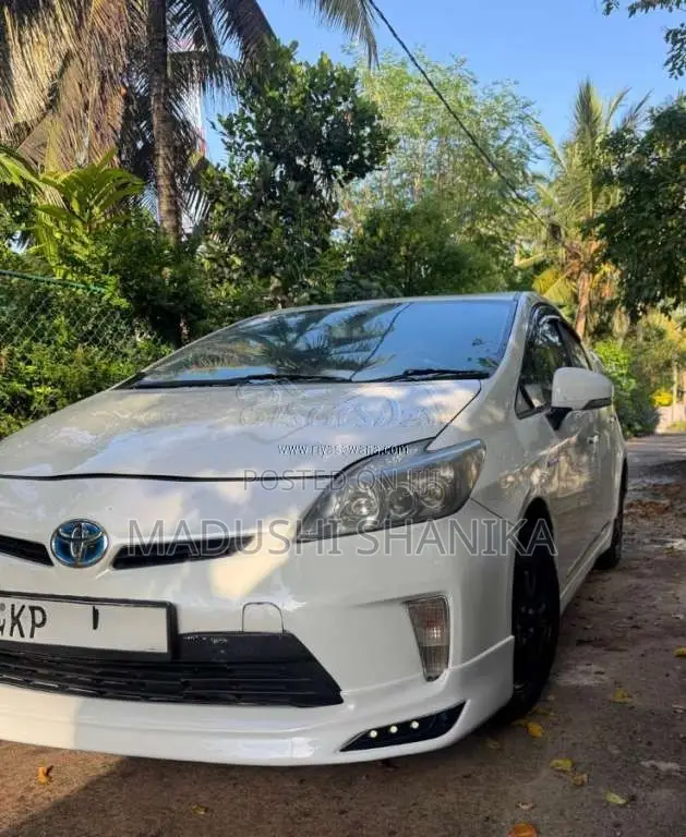 Toyota Prius 2009 Car (Used)