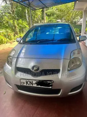 Toyota Vitz 2009 Car (Used)
