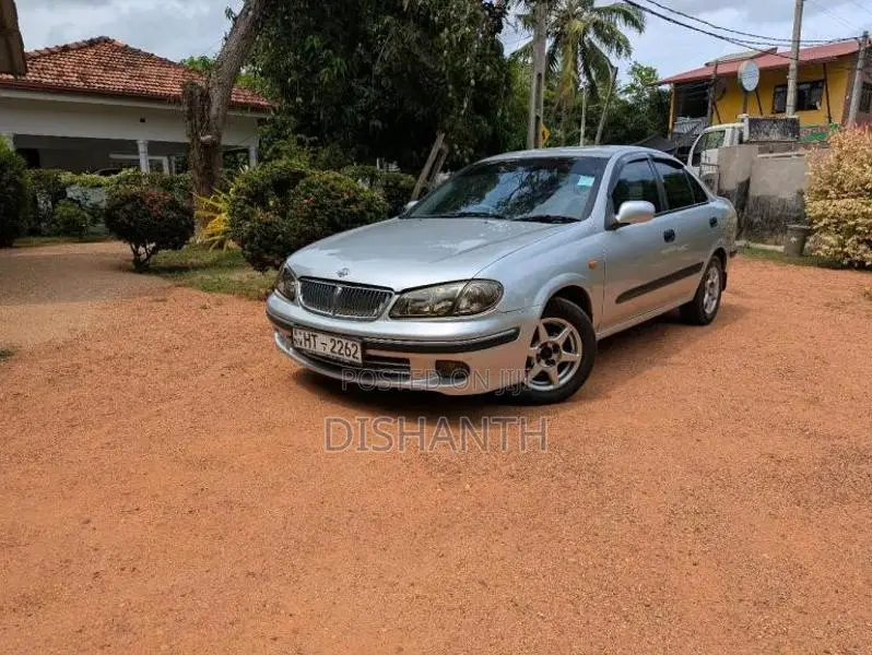 Nissan N16 2004 Car (Used)