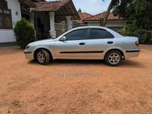 Nissan N16 2004 Car (Used)