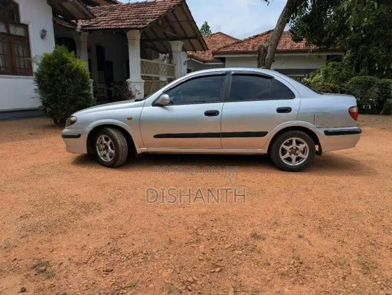 Nissan N16 2004 Car (Used)