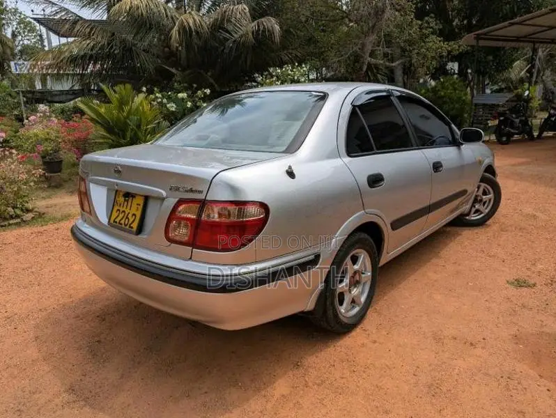 Nissan N16 2004 Car (Used)
