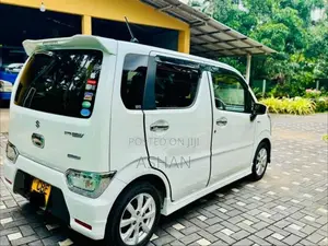 Suzuki Wagon R Stingray 2018 Car (Used)