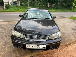 Nissan N16 2003 Car (Used)