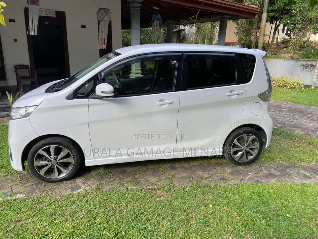 Nissan Dayz Highway Star 2015 Car (Used)