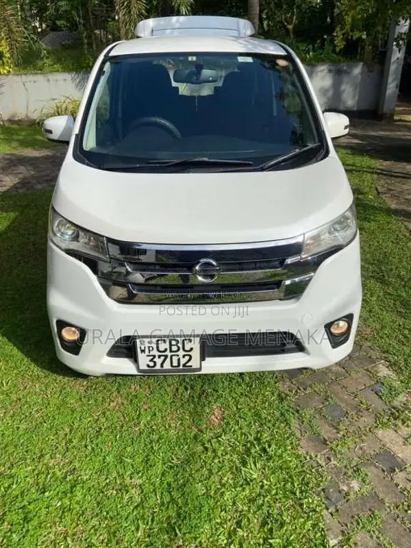 Nissan Dayz Highway Star 2015 Car (Used)