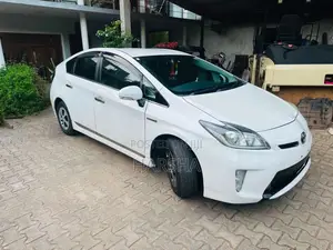 Toyota Prius 2013 Car (Used)