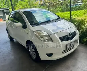 Toyota Vitz 2007 Car (Used)