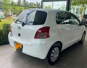 Toyota Vitz 2007 Car (Used)