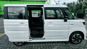 Suzuki Spacia Custom GS Hybrid 2023 Car Unregistered (Recondition)