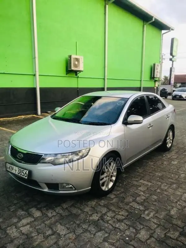 Kia Cerato 2012 Car (Used)