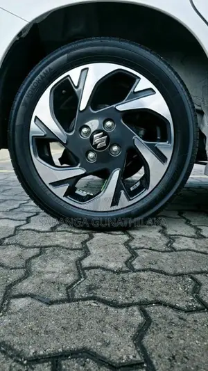 Suzuki Spacia Custom GS Hybrid 2023 Car Unregistered (Recondition)