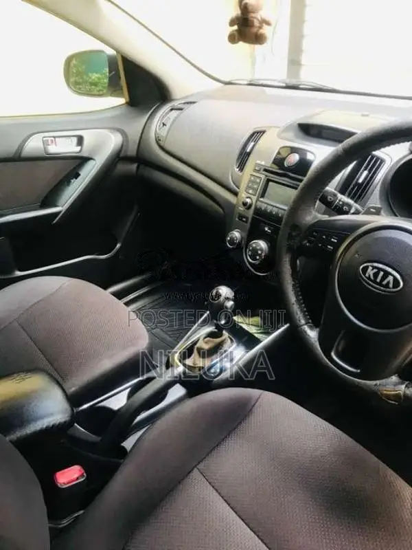 Kia Cerato 2012 Car (Used)