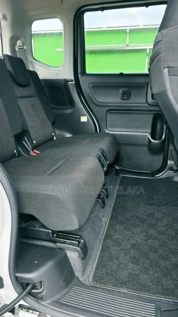 Suzuki Spacia Custom GS Hybrid 2023 Car Unregistered (Recondition)
