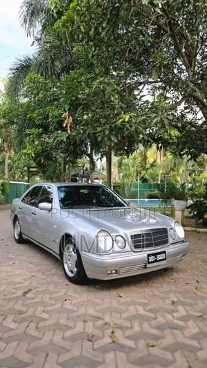 Mercedes-Benz W210 1997 Car (Used)
